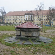 Čtyři studny na Masarykově náměstí - studna u čp. 29