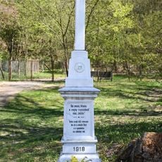 Wayside cross and World War I memorial in Velatice