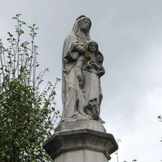 Sloup se sochou svaté Anny v Bludově