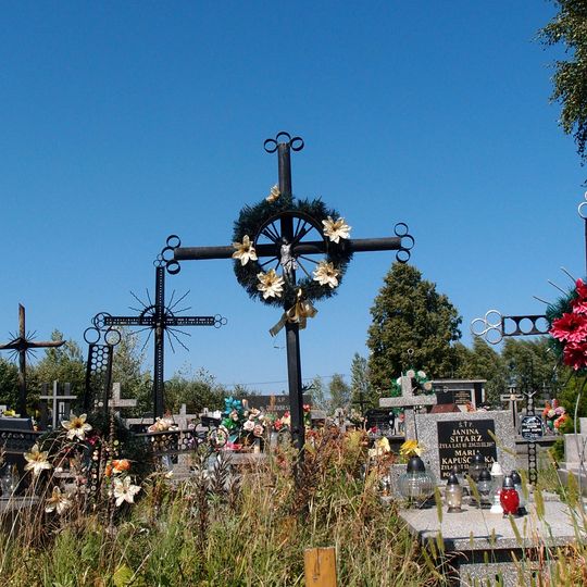 Cmentarz parafialny w Daleszycach