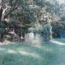 Kříž západně od Žichlic