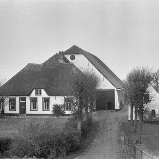 Achterzeedijk 48, Barendrecht