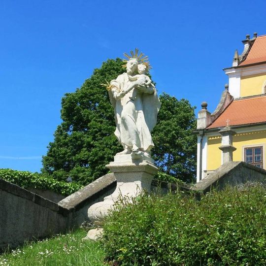 Socha svatého Josefa na schodišti ke kostelu Nanebevzetí v Chlumu u Třeboně