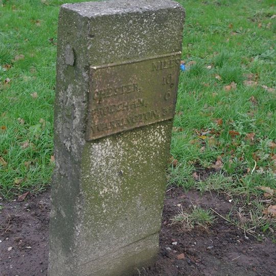 Milestone, Between Daresbury and Walton