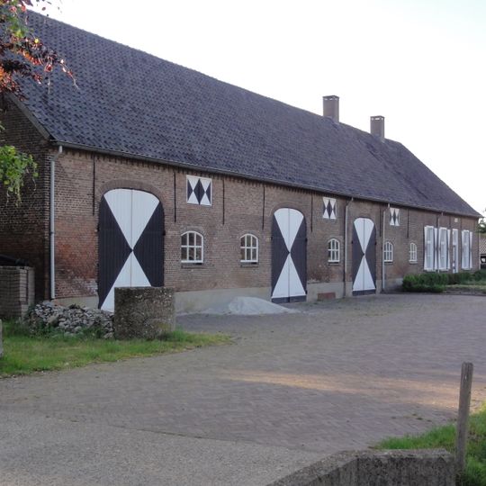Langgevelboerderij, voormalige kasteelboerderij