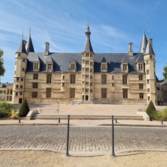 Palais ducal de Nevers