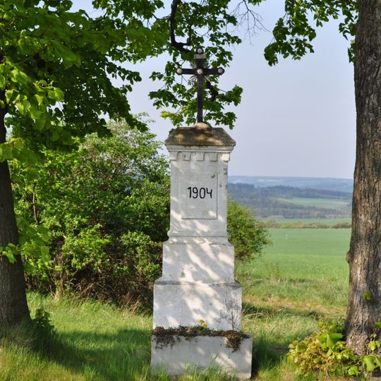 Kříž jižně od Lipnice