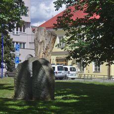 Plastika v Husových Sadech Jindřichově Hradci