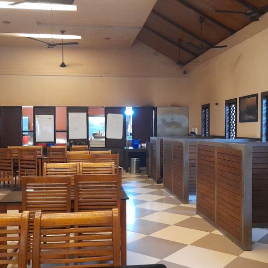 Relax Muziriz Kitchen
