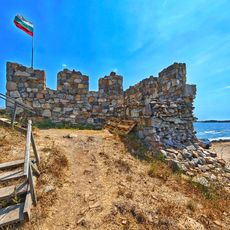 Ruins, city wall, tourist attraction