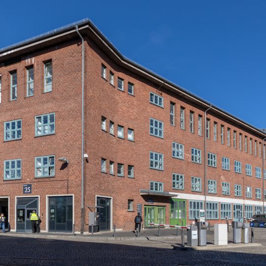 AEG-Büro- und Laborgebäude