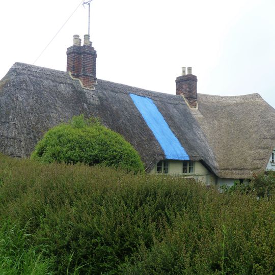 Meadowsweet Cottage  Wansdyke Cottage  Windrush Cottage