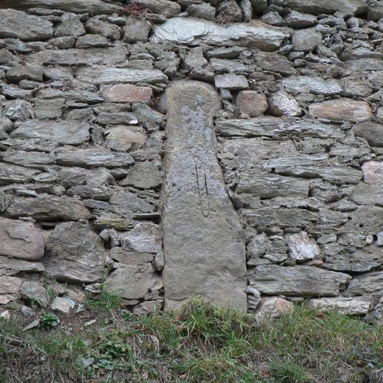 Smírčí kříž v Polici u hřbitova