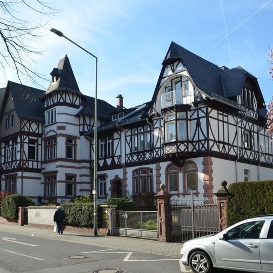 Bismarckstraße 65/67