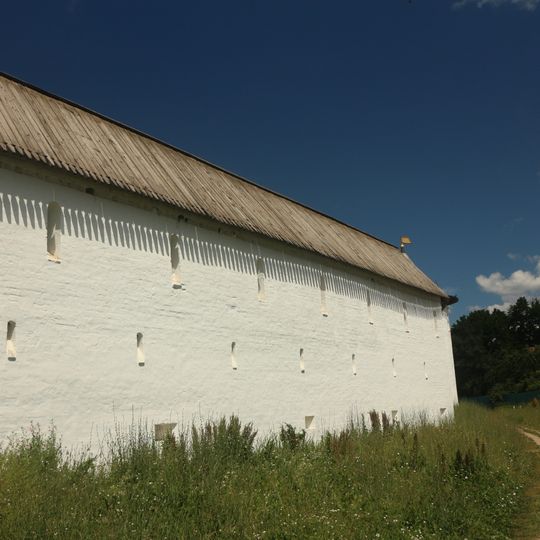 Прясло стены между Георгиевской и Круглой башнями )