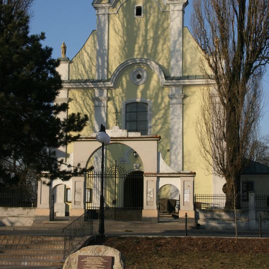 Kościół śś. Piotra i Pawła, Plac Jana Pawła II 1 w Żychlinie