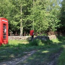 K6 Outside St Mary Magdelene's Church