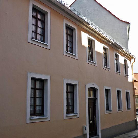 Wohnhaus in nach links geschlossener Bebauung Kleine Wallstraße 12