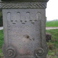 Kříž východně od Dřevce