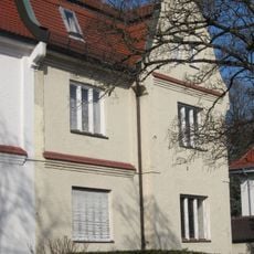 Doppelhaus mit Nr. 10