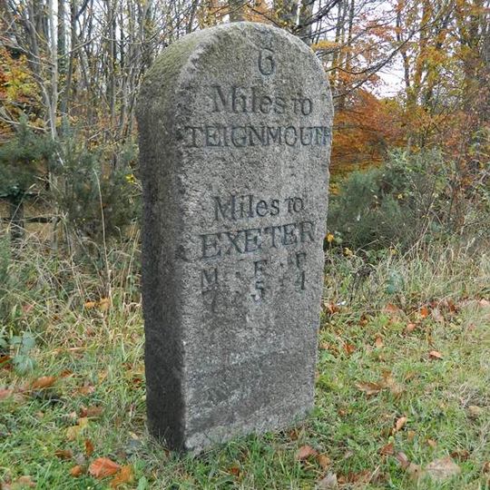 Milestone, 250m N of Mamhead Cross