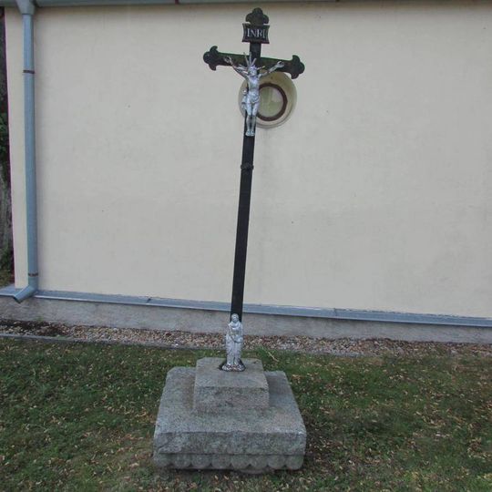 Kříž u kaple v Dobré Vodě