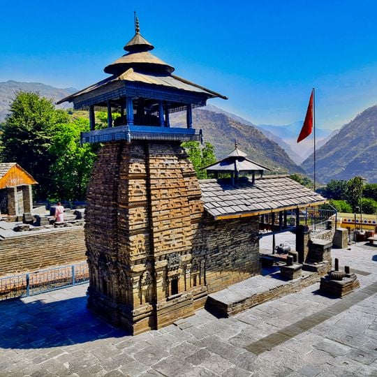 Lakhamandal temple, ruins and images