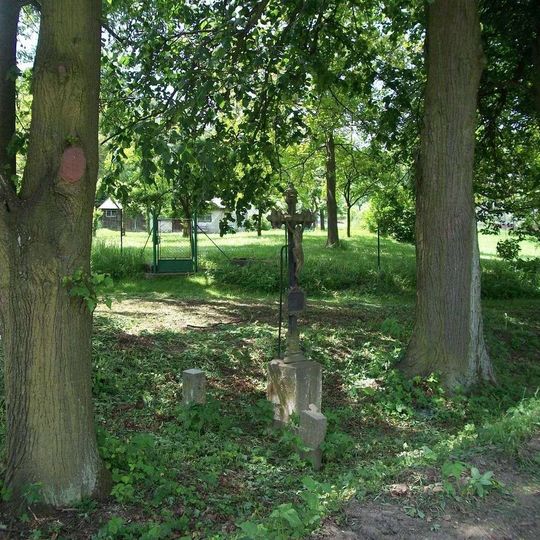 Kříž v Myslově u křižovatky