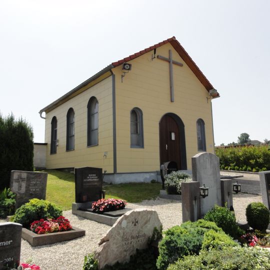 Friedhof mit Friedhofs- und Totenkapelle