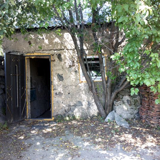 Tukh Manuk chapel, Jrarat