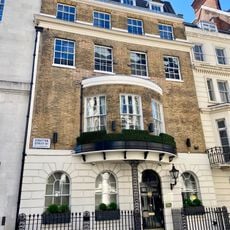 6, Stratton Street W1