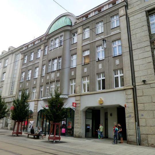 Wohn- und Geschäftshaus in geschlossener Bebauung Berliner Straße 63