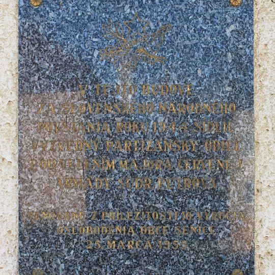 Pam. dom sov. armády, tabuľa pamätná