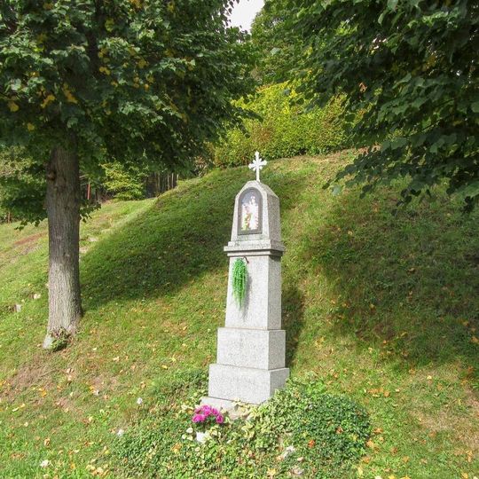 Boží muka v Bystřeci u silnice