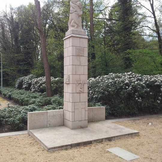 Monument op het Raadhuisplein