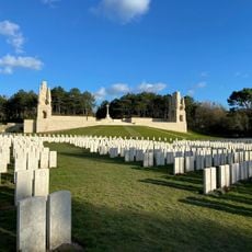 Étaples Military Cemetery