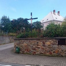 Kříž v Mladé Vožici u Poplužní ulice