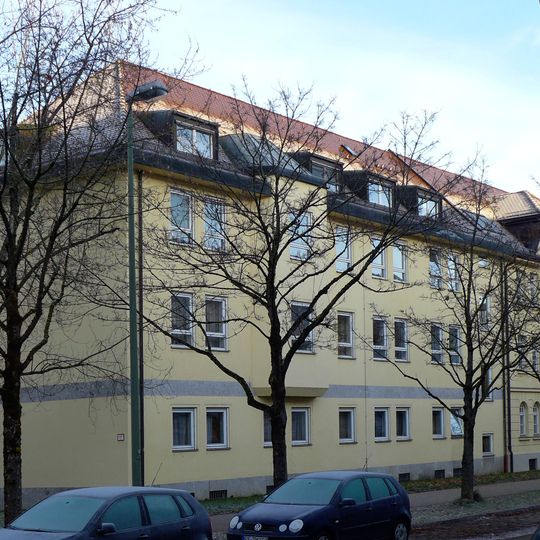 Ehemals Militärgebäude
