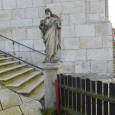 Socha svatého Jana Křtitele před kostelem v Batelově