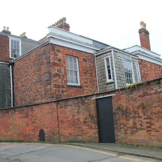 1A, Barnfield Crescent