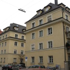 Barockisierende Wohnanlage