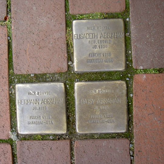 Stolperstein en memoria de Elisabeth Abraham