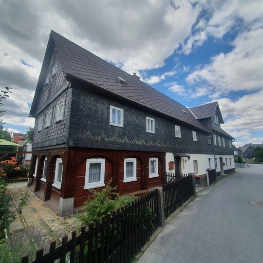 Wohnhaus Mittelstraße 17, 19