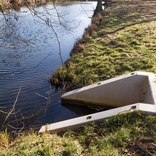 Bacheinleitung bei der Schleuse 28