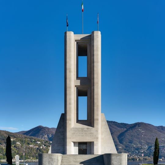 War memorial in Como