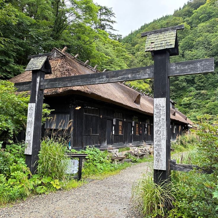 Tsurunoyu Onsen