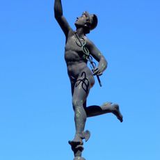 Statue