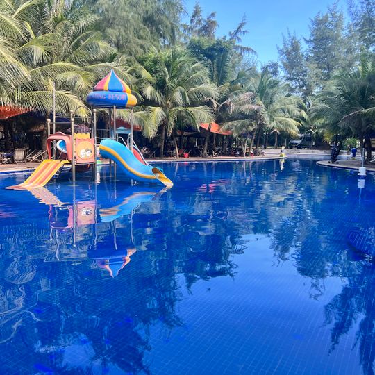 Long Cung Resort