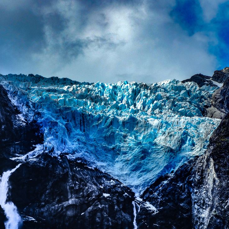 Queulat Hanging Glacier