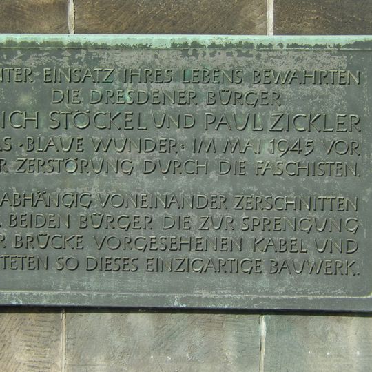 Gedenktafel am Blauen Wunder